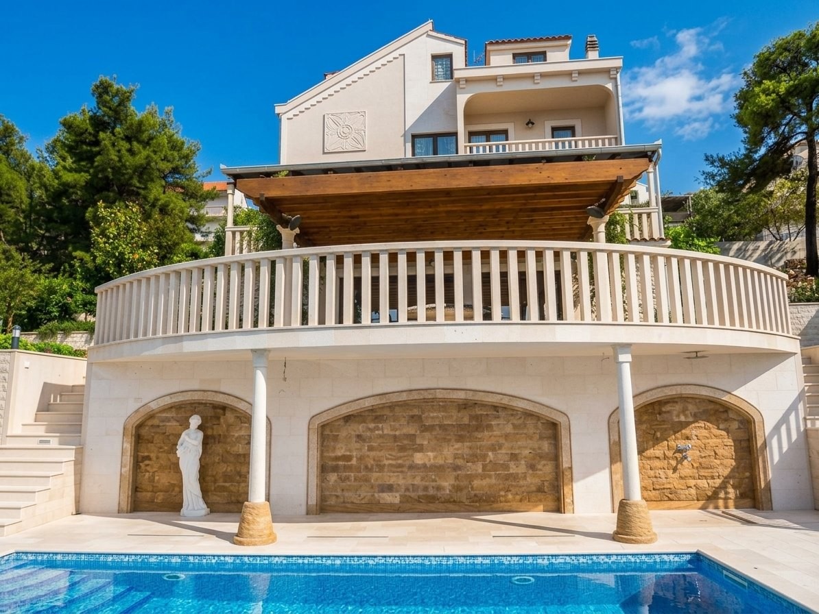 croatia_villa_first_line_for_sale_8.jpg