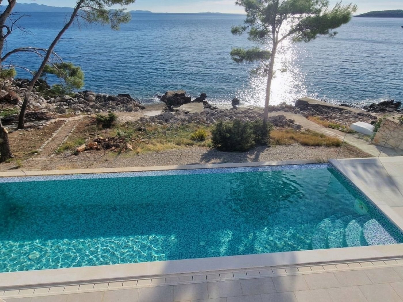 pool_sea.jpg