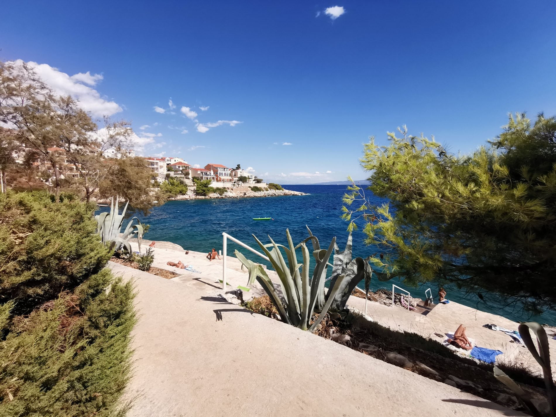 croatia_apartment_seafront_trogir_for_sale_5.jpg