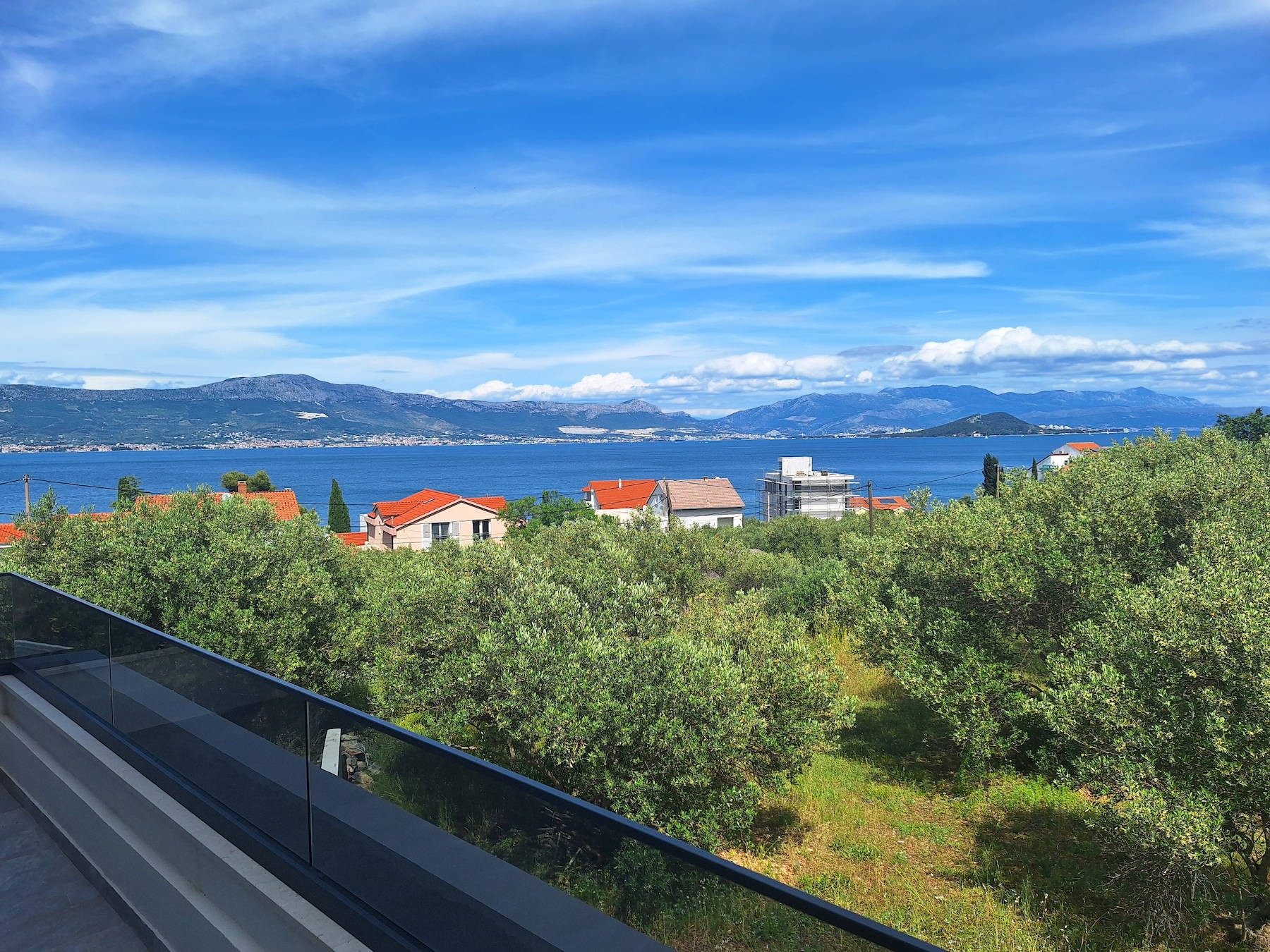 modern-new-apartments-sea-view_11.jpg