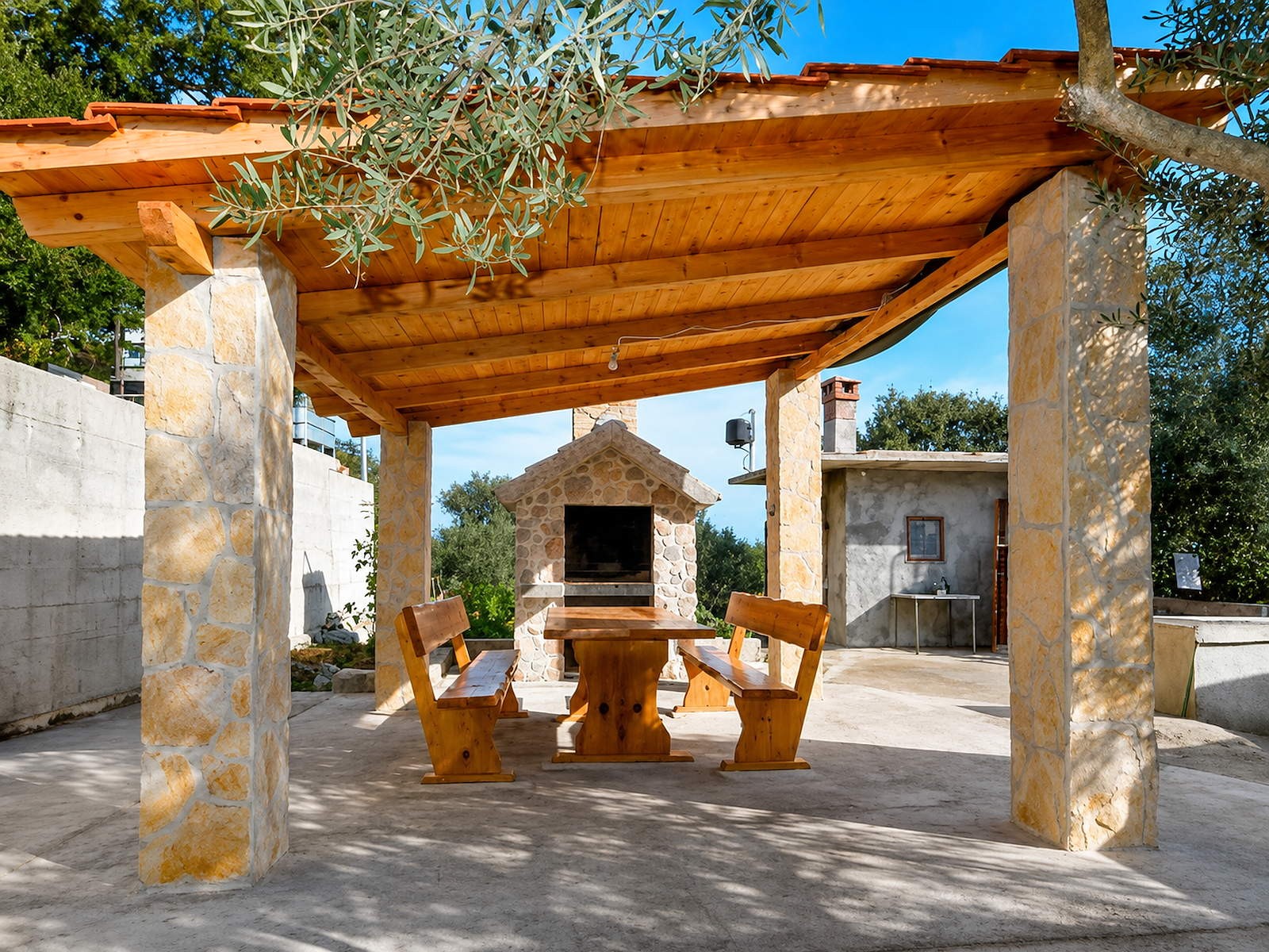 house-for-sale_sea-view_olive-grove-_trogir_25.jpg