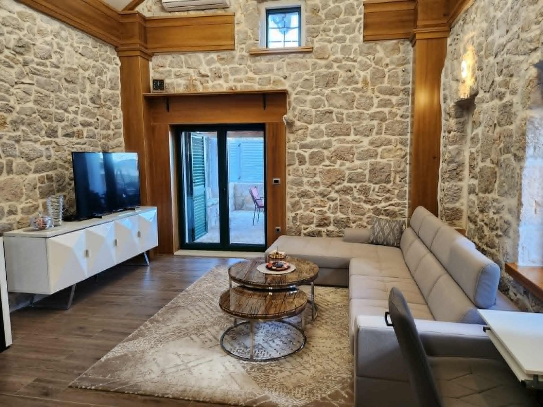 croatia_stone_house_for_sale_imotski_6.jpg