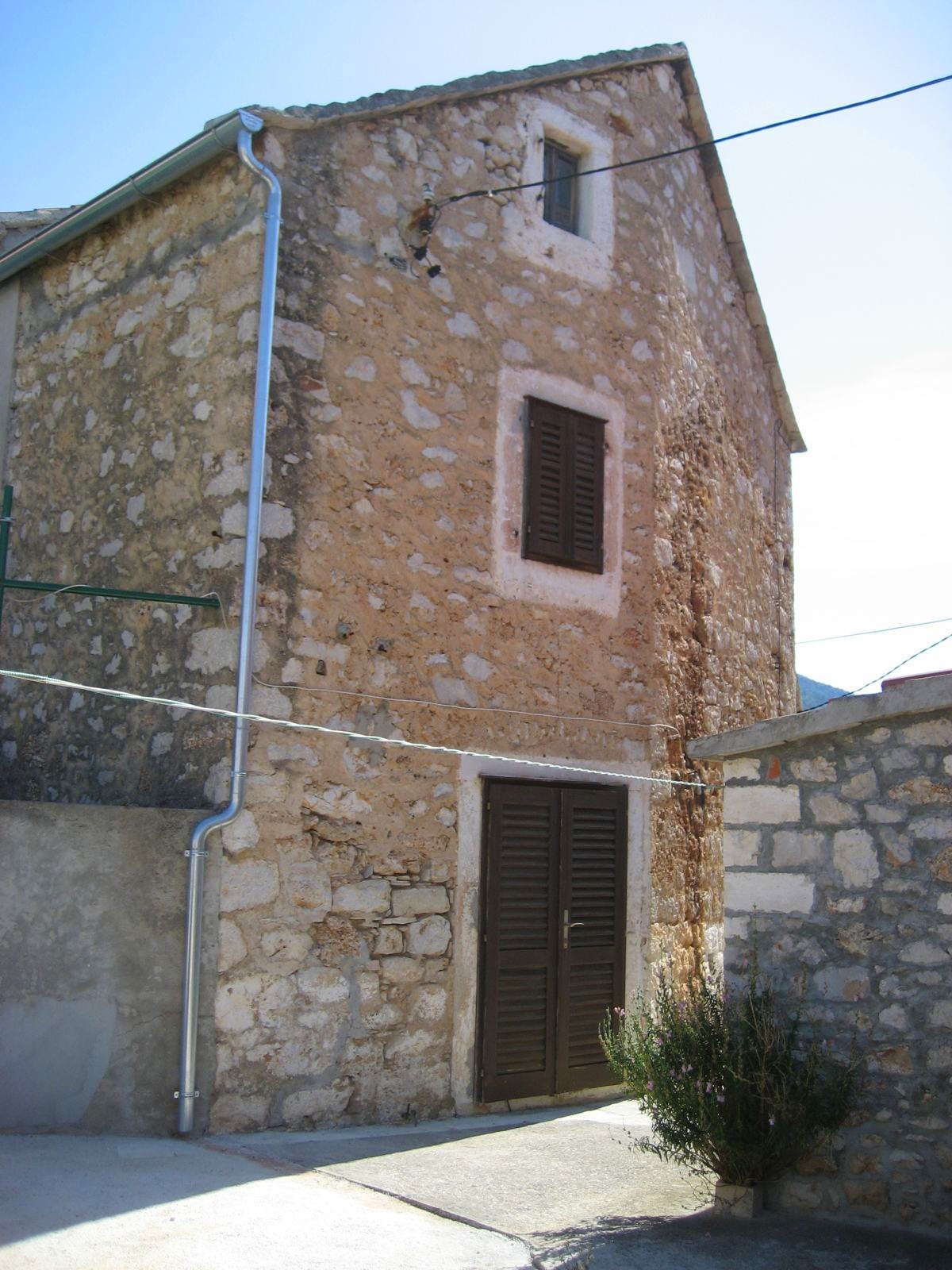 house-brac-for-sale_2.jpg