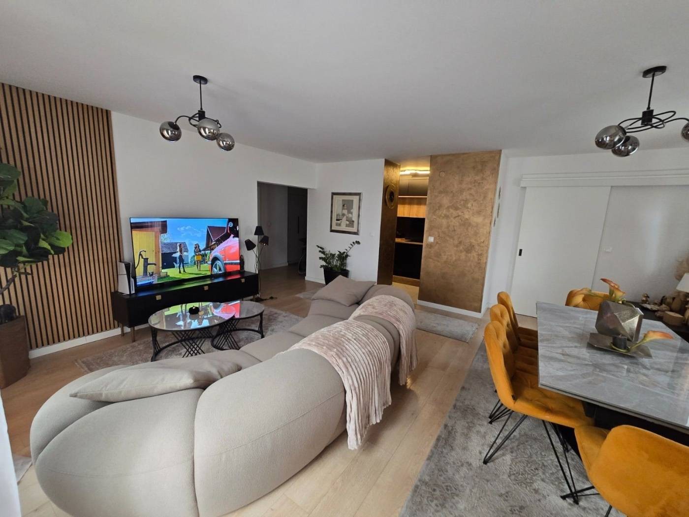 apartment-for-sale_large_1xxl.jpg