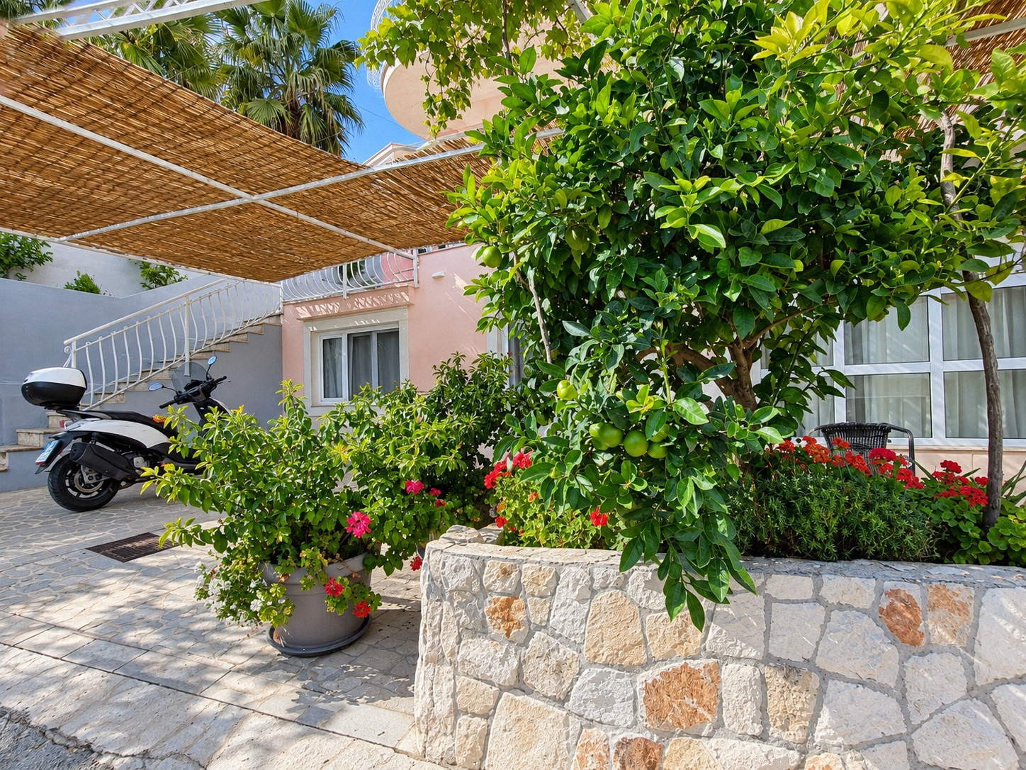 apartment-house-for-sale_25.jpg